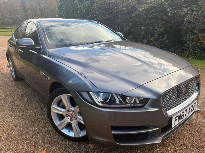 Jaguar XE 2.0i Portfolio Auto Euro 6 (s/s) 4dr