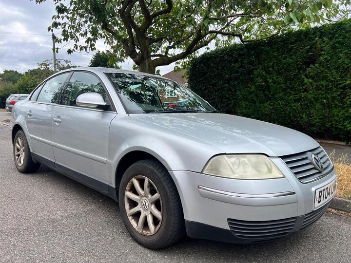 Volkswagen Passat 1.9 TDI PD Highline 4dr