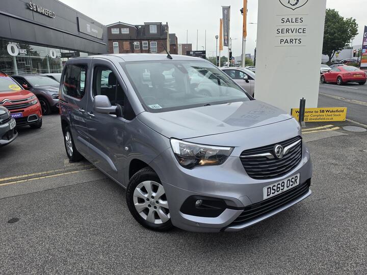 Vauxhall Combo Life 1.5 Turbo D BlueInjection Energy Auto Euro 6 (s/s) 5dr Vauxhall Combo Life 1.5 Turbo D BlueInjection Energy Auto Euro 6 (s/s) 5dr