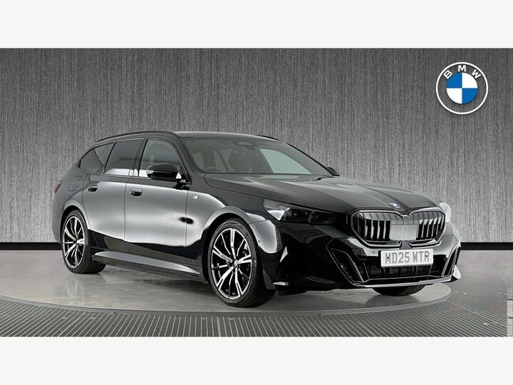 BMW 5 Series 2.0 530e 22.1kWh M Sport Pro Touring Steptronic Euro 6 (s/s) 5dr BMW 5 Series 2.0 530e 22.1kWh M Sport Pro Touring Steptronic Euro 6 (s/s) 5dr