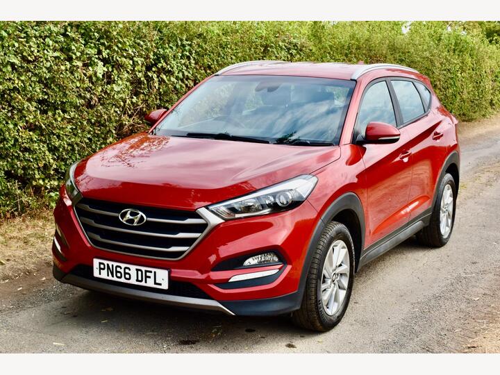 Hyundai TUCSON 1.7 CRDi Blue Drive SE Nav Euro 6 (s/s) 5dr