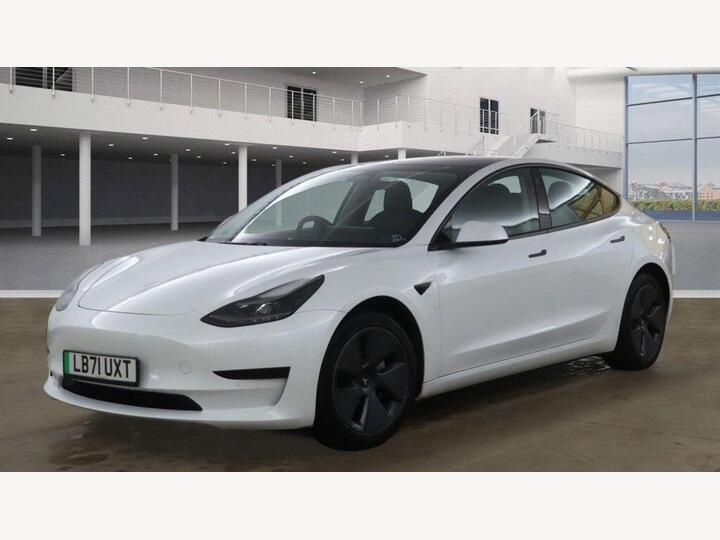 Tesla Model 3 Standard Range Plus Auto RWD 4dr
