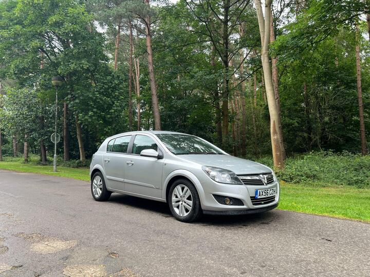 Vauxhall Astra 1.4i 16v SXi 5dr
