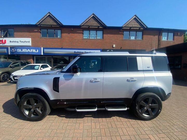 Land Rover Defender 3.0 D300 MHEV X-Dynamic HSE Auto 4WD Euro 6 (s/s) 5dr