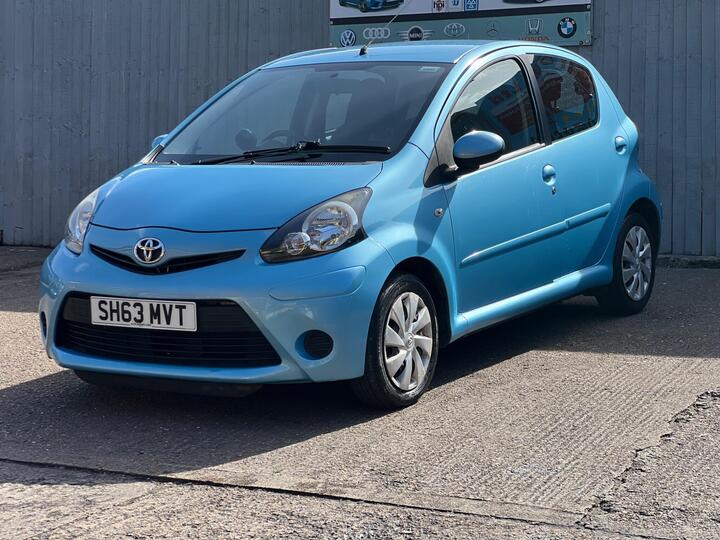 Toyota AYGO 1.0 VVT-i Move Euro 5 5dr