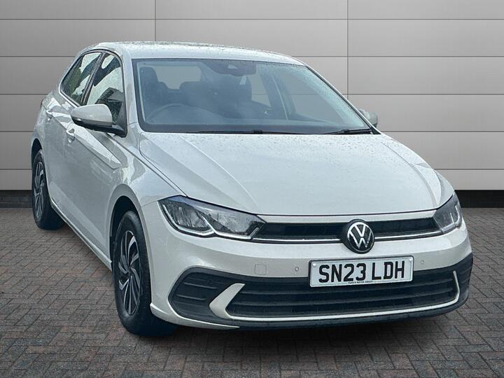 Volkswagen Polo 1.0 TSI Life Euro 6 (s/s) 5dr Volkswagen Polo 1.0 TSI Life Euro 6 (s/s) 5dr