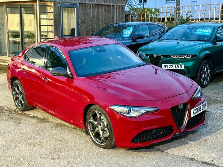 Alfa Romeo GIULIA 2.0T Veloce Auto Euro 6 (s/s) 4dr Alfa Romeo GIULIA 2.0T Veloce Auto Euro 6 (s/s) 4dr