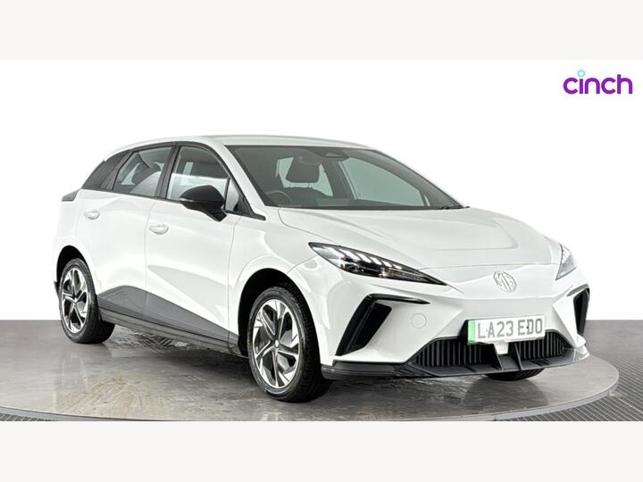 MG MG4 64kWh SE Long Range Auto 5dr