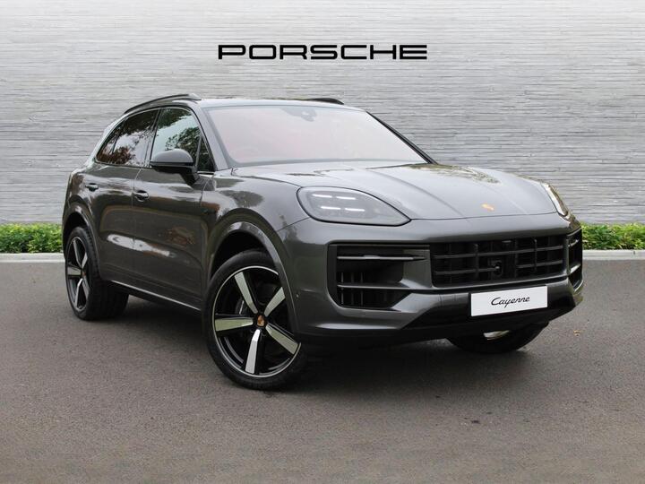 Porsche Cayenne 3.0 V6 E-Hybrid 25.9kWh Black Edition TiptronicS 4WD Euro 6 (s/s) 5dr