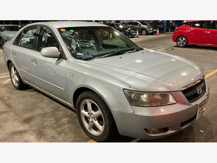 Hyundai Sonata 2.4 CDX 4dr