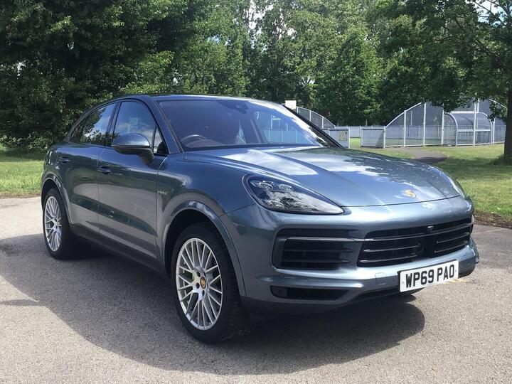 Porsche Cayenne 3.0 V6 E-Hybrid 14.1kWh TiptronicS 4WD Euro 6 (s/s) 5dr (3.6kW Charger) Porsche Cayenne 3.0 V6 E-Hybrid 14.1kWh TiptronicS 4WD Euro 6 (s/s) 5dr (3.6kW Charger)