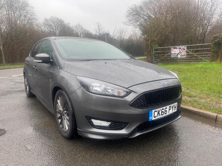 Ford Focus 1.0T EcoBoost ST-Line Euro 6 (s/s) 5dr