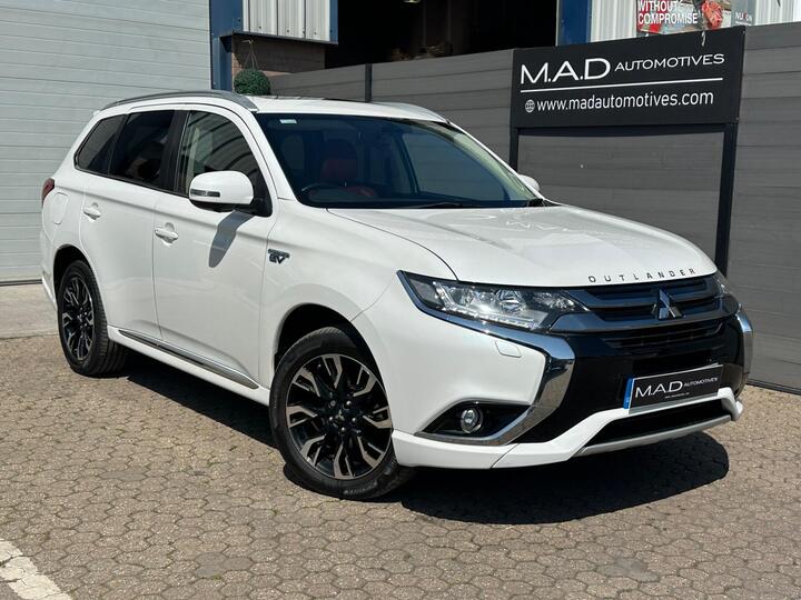 Mitsubishi Outlander 2.0h 12kWh GX5h CVT 4WD Euro 6 (s/s) 5dr Mitsubishi Outlander 2.0h 12kWh GX5h CVT 4WD Euro 6 (s/s) 5dr