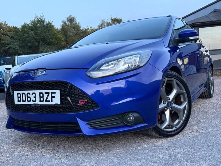 Ford Focus 2.0T EcoBoost ST-2 Euro 5 (s/s) 5dr