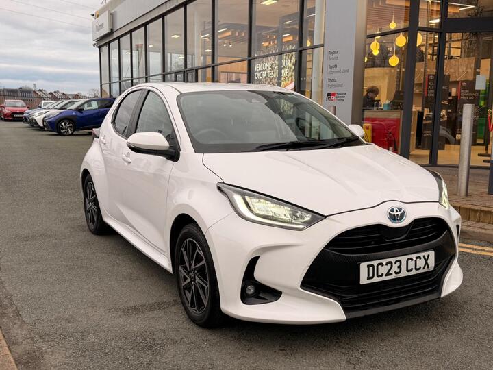 Toyota Yaris 1.5 VVT-h Design E-CVT Euro 6 (s/s) 5dr