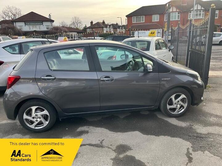 Toyota Yaris 1.5 VVT-h Icon E-CVT Euro 6 5dr