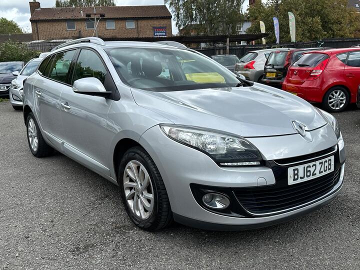 Renault Megane 1.5 DCi Dynamique TomTom Sport Tourer Euro 5 5dr