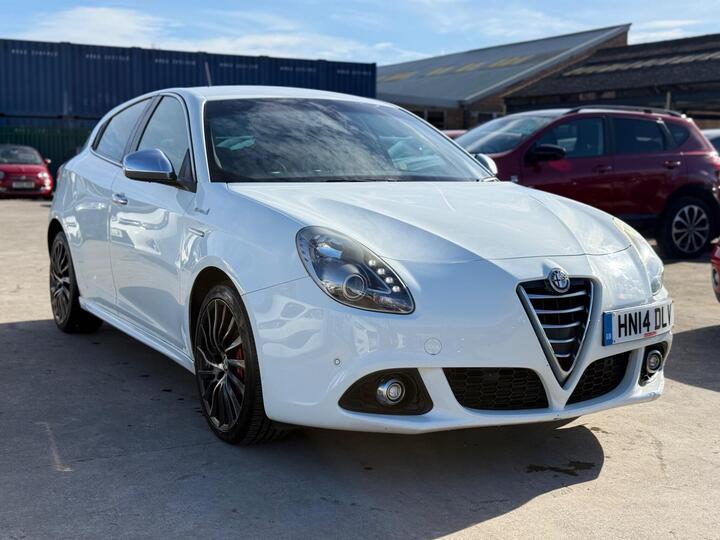 Alfa Romeo Giulietta 1.4 TB MultiAir Sportiva Nav TCT Euro 6 (s/s) 5dr Alfa Romeo Giulietta 1.4 TB MultiAir Sportiva Nav TCT Euro 6 (s/s) 5dr