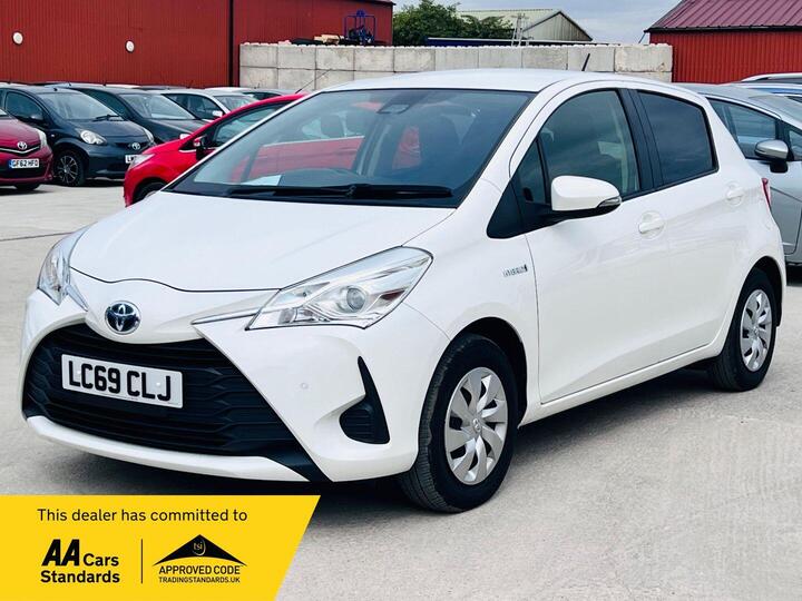 Toyota Yaris 1.5 VVT-h Active E-CVT Euro 6 (s/s) 5dr