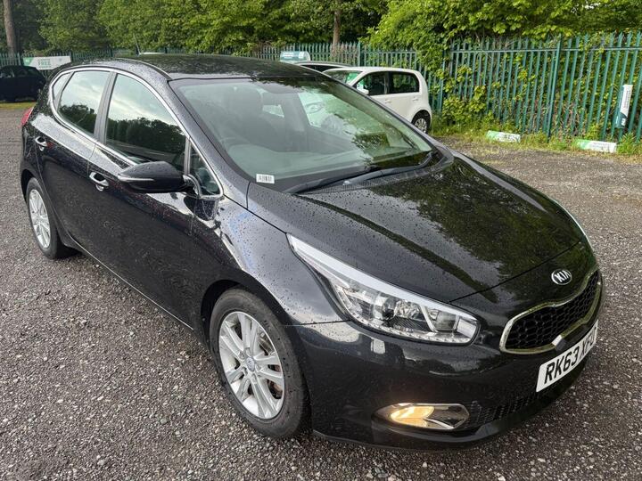 Kia CEED 1.6 CRDi 2 Auto Euro 5 5dr
