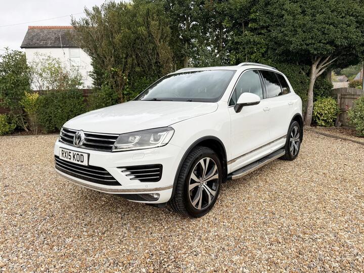 Volkswagen Touareg 3.0 TDI V6 BlueMotion Tech R-Line Tiptronic 4WD Euro 6 (s/s) 5dr