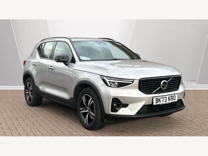Volvo XC40 2.0 B4 MHEV Plus DCT Auto Euro 6 (s/s) 5dr