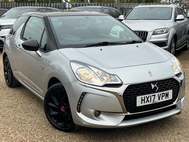 DS AUTOMOBILES DS 3 1.2 PureTech Performance Line Euro 6 (s/s) 3dr DS AUTOMOBILES DS 3 1.2 PureTech Performance Line Euro 6 (s/s) 3dr