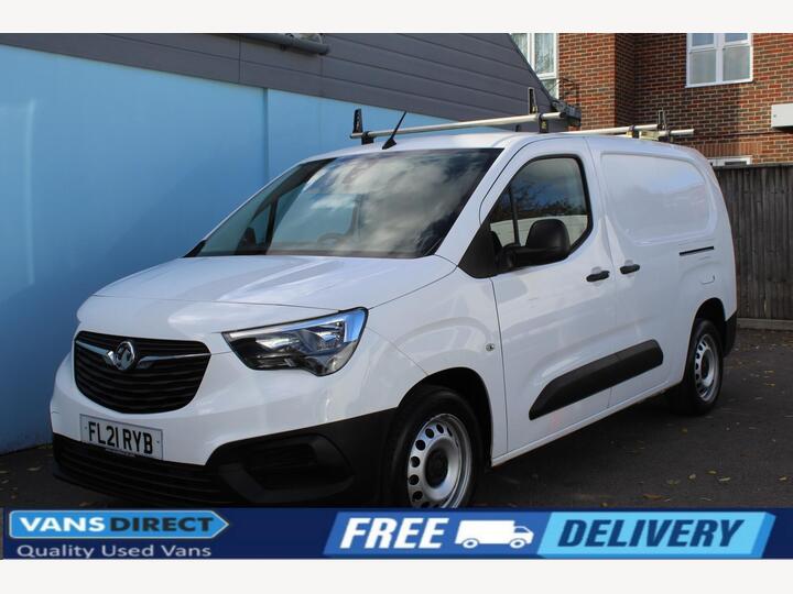 Vauxhall Combo 1.5 Turbo D 2300 Edition Crew Van L2 Euro 6 (s/s) 4dr Vauxhall Combo 1.5 Turbo D 2300 Edition Crew Van L2 Euro 6 (s/s) 4dr