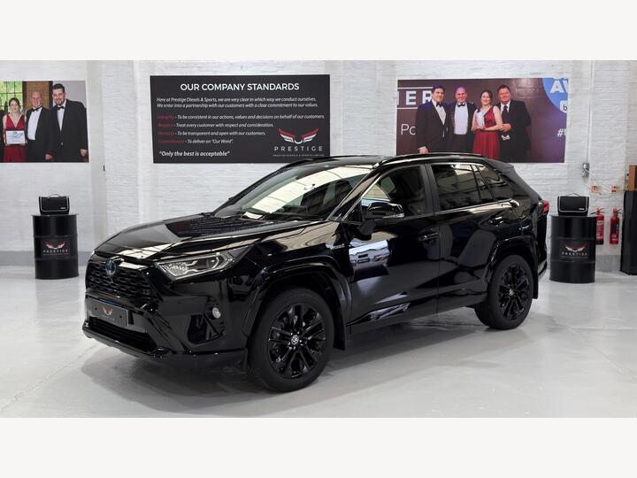 Toyota RAV4 2.5 VVT-h Black Edition CVT 4WD Euro 6 (s/s) 5dr Toyota RAV4 2.5 VVT-h Black Edition CVT 4WD Euro 6 (s/s) 5dr