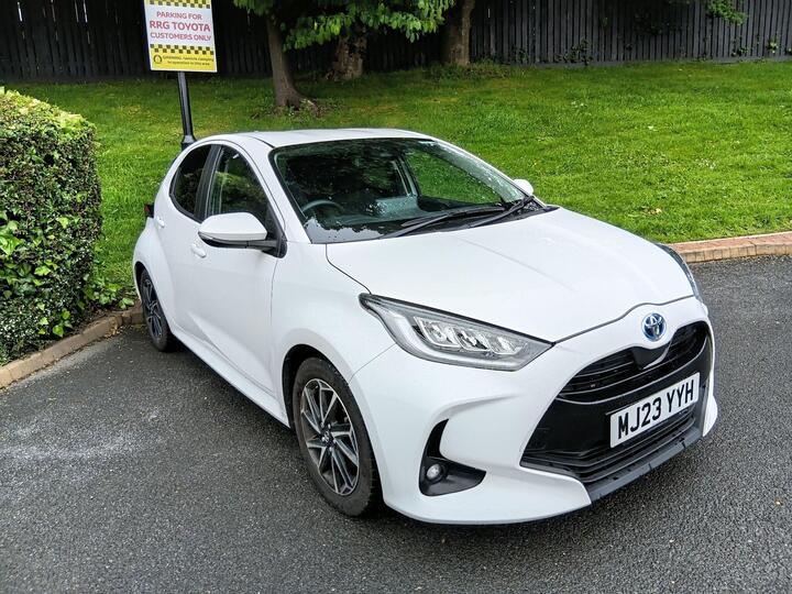 Toyota Yaris 1.5 VVT-h Design E-CVT Euro 6 (s/s) 5dr