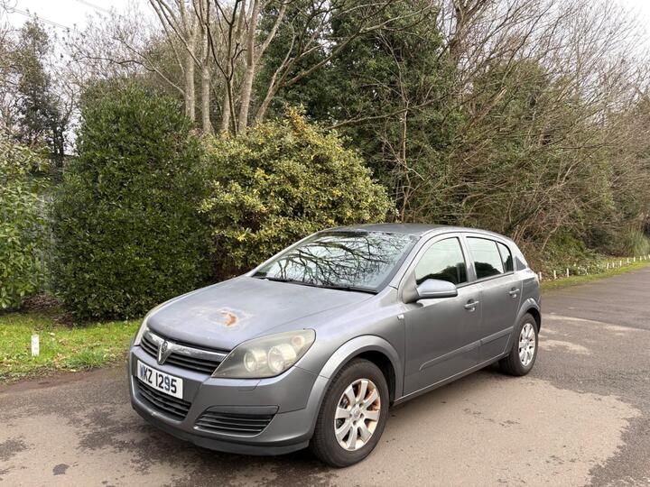 Vauxhall Astra 1.8i 16v Club 5dr
