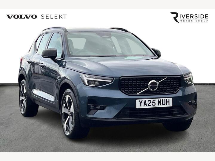 Volvo XC40 2.0 B3 MHEV Plus DCT Auto Euro 6 (s/s) 5dr