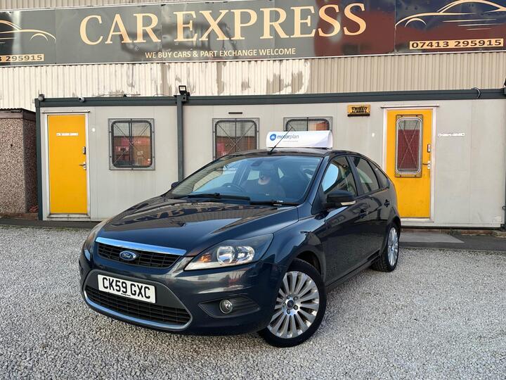 Ford Focus 1.6 Titanium 5dr