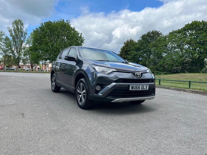 Toyota RAV4 2.0 D-4D Business Edition Euro 6 (s/s) 5dr