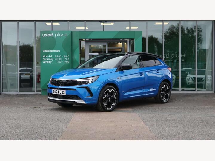 Vauxhall Grandland 1.6 14.2kWh Ultimate Auto Euro 6 (s/s) 5dr