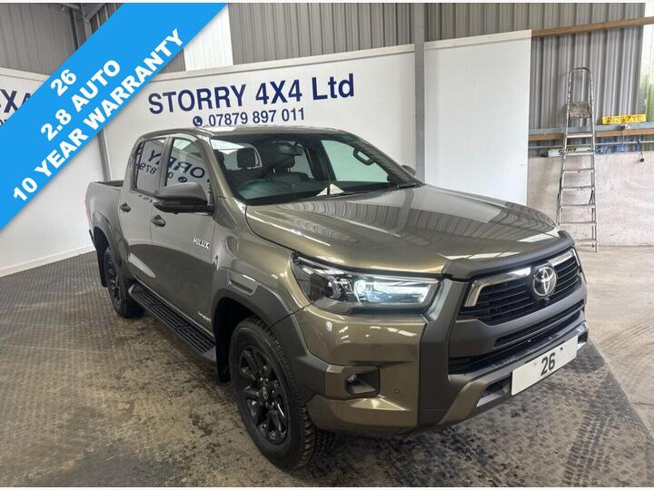 Toyota HI-LUX 2.8 D-4D-h Invincible X Auto 4WD Euro 6 4dr Toyota HI-LUX 2.8 D-4D-h Invincible X Auto 4WD Euro 6 4dr