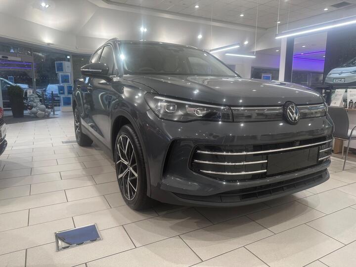 Volkswagen Tiguan 1.5 ETSI MHEV Elegance DSG Euro 6 (s/s) 5dr
