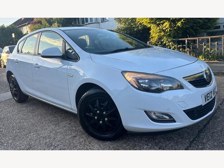 Vauxhall Astra 1.6 16v Exclusiv Auto Euro 5 5dr