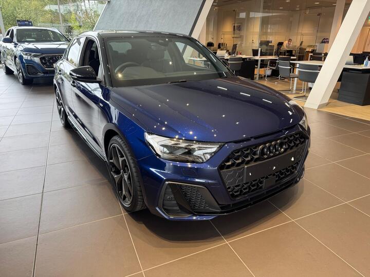 Audi A1 1.0 TFSI 30 Black Edition Sportback S Tronic Euro 6 (s/s) 5dr