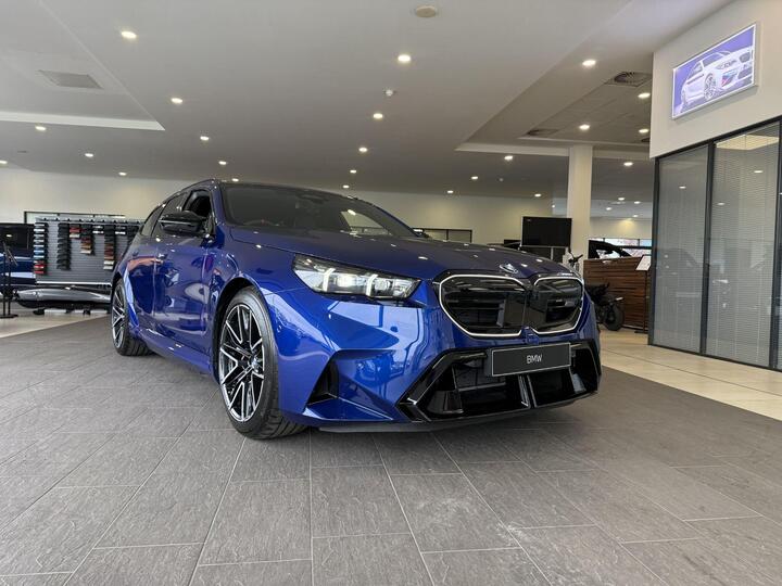 BMW M5 4.4 22.1kWh Touring Steptronic XDrive Euro 6 (s/s) 5dr