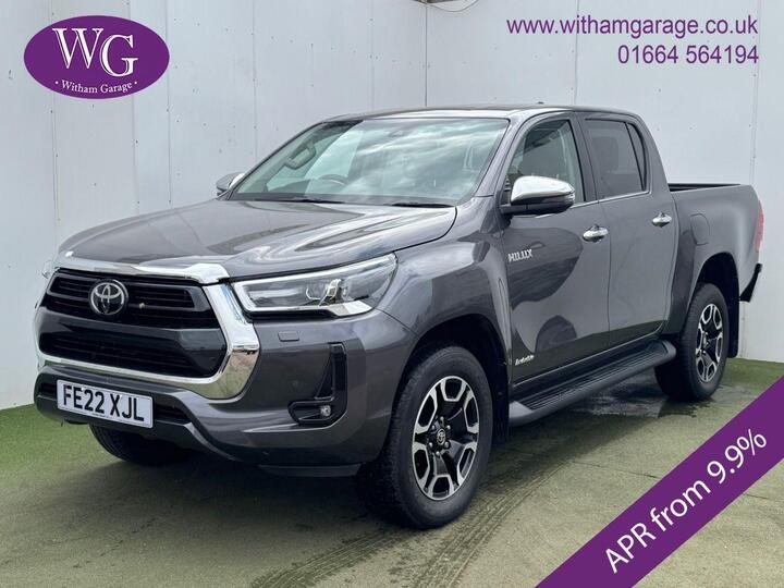 Toyota HI-LUX 2.8 D-4D Invincible 4WD Euro 6 (s/s) 4dr