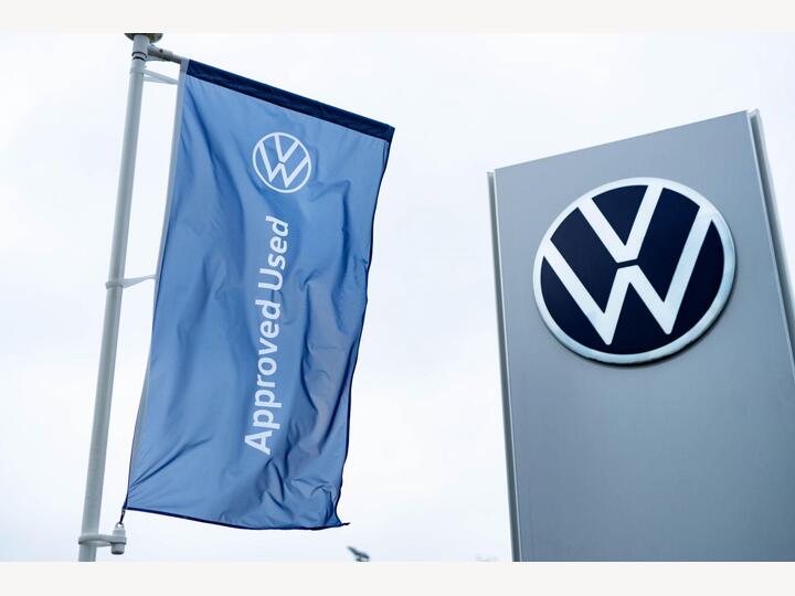 Volkswagen Passat 2.0 TDI EVO R-Line DSG Euro 6 (s/s) 5dr Volkswagen Passat 2.0 TDI EVO R-Line DSG Euro 6 (s/s) 5dr