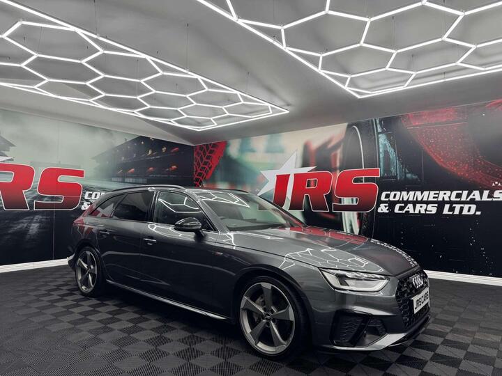 Audi A4 2.0 TDI 40 Black Edition S Tronic Quattro Euro 6 (s/s) 5dr Audi A4 2.0 TDI 40 Black Edition S Tronic Quattro Euro 6 (s/s) 5dr