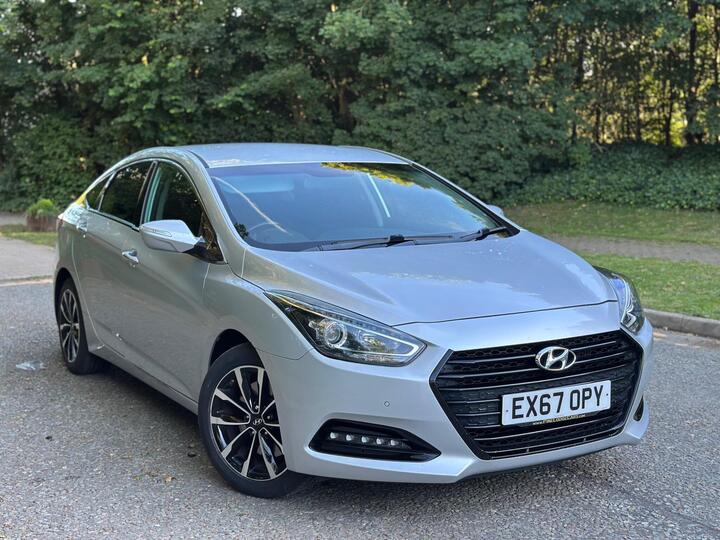 Hyundai I40 1.7 CRDi Blue Drive SE Nav DCT Euro 6 (s/s) 4dr Hyundai I40 1.7 CRDi Blue Drive SE Nav DCT Euro 6 (s/s) 4dr