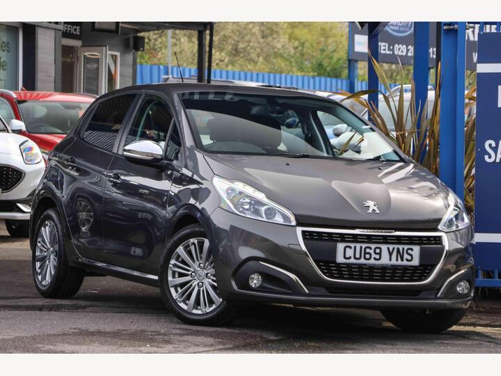 Peugeot 208 1.2 PureTech Signature Euro 6 (s/s) 5dr
