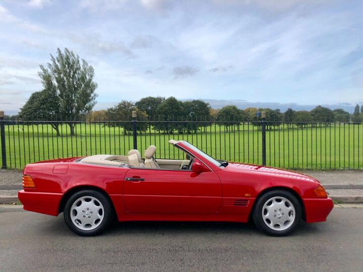 Mercedes-Benz SL 300 SL 24 AUTO CONVERTIBLE CONVERTIBLE, FANTASTIC CONDITION