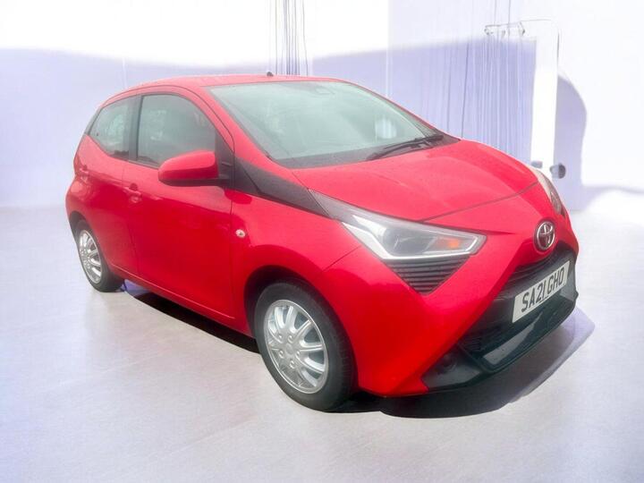 Toyota AYGO 1.0 VVT-i X-play X-shift Euro 6 5dr (Safety Sense)