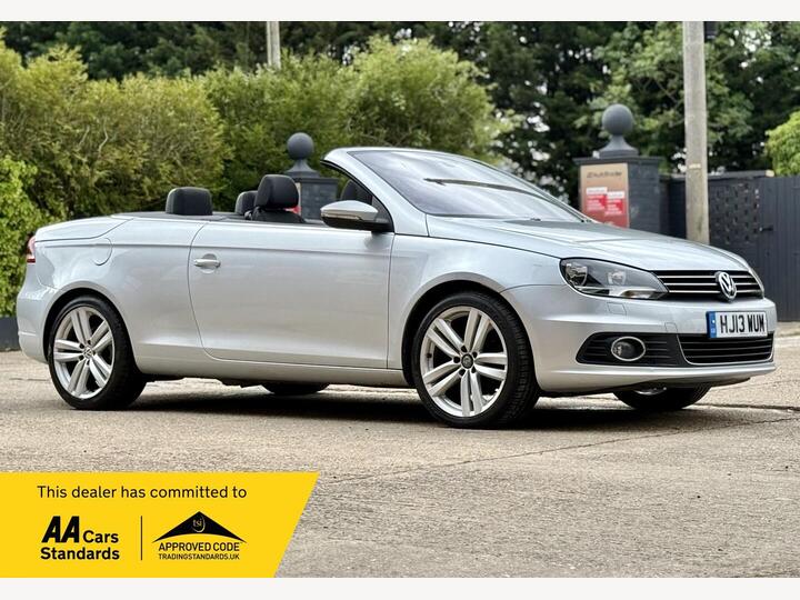 Volkswagen Eos 2.0 TDI BlueMotion Tech Sport Cabriolet DSG Euro 5 (s/s) 2dr Volkswagen Eos 2.0 TDI BlueMotion Tech Sport Cabriolet DSG Euro 5 (s/s) 2dr