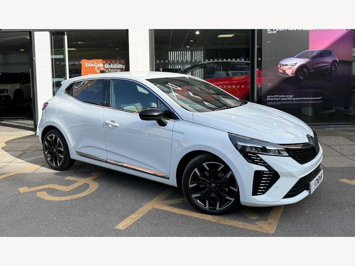 Renault Clio 1.6 E-TECH Techno Auto Euro 6 (s/s) 5dr