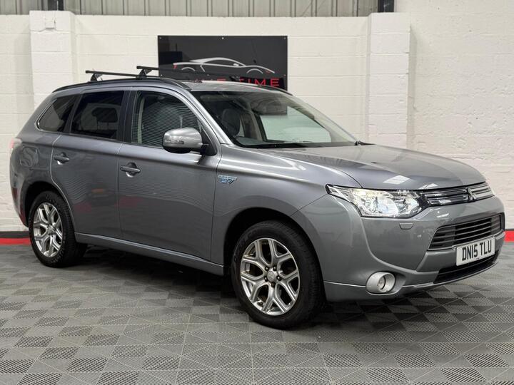 Mitsubishi Outlander 2.0h 12kWh GX4hs CVT 4WD Euro 5 (s/s) 5dr Mitsubishi Outlander 2.0h 12kWh GX4hs CVT 4WD Euro 5 (s/s) 5dr